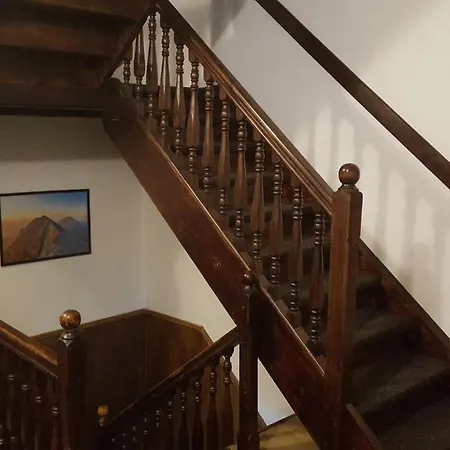 Brown شقة